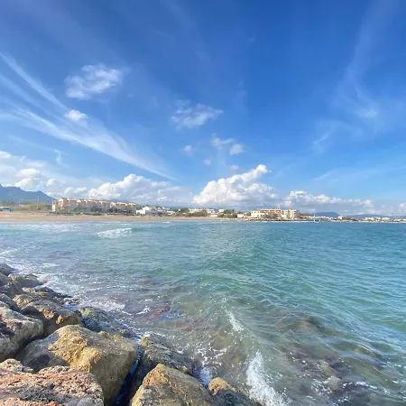 Denia's Beach House Апартаменты