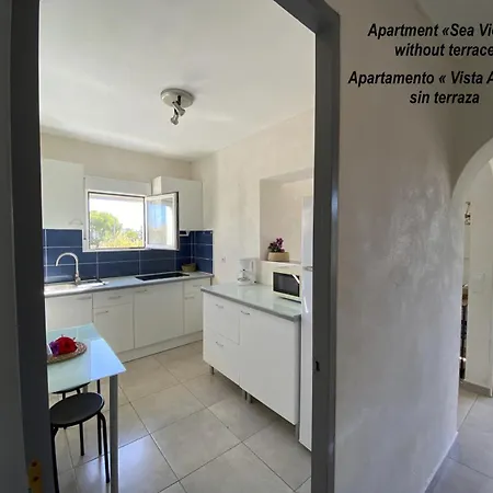 Denia's Beach House Апартаменты *